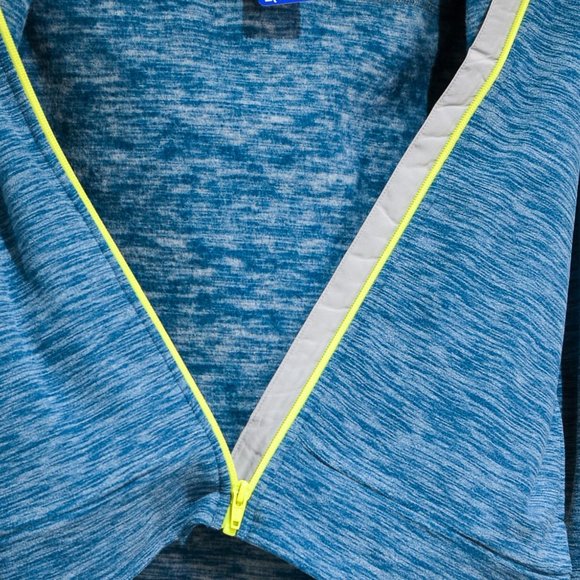 Puma Youth M 10/12 Fleece Hoodie‎ - Picture 3 of 7